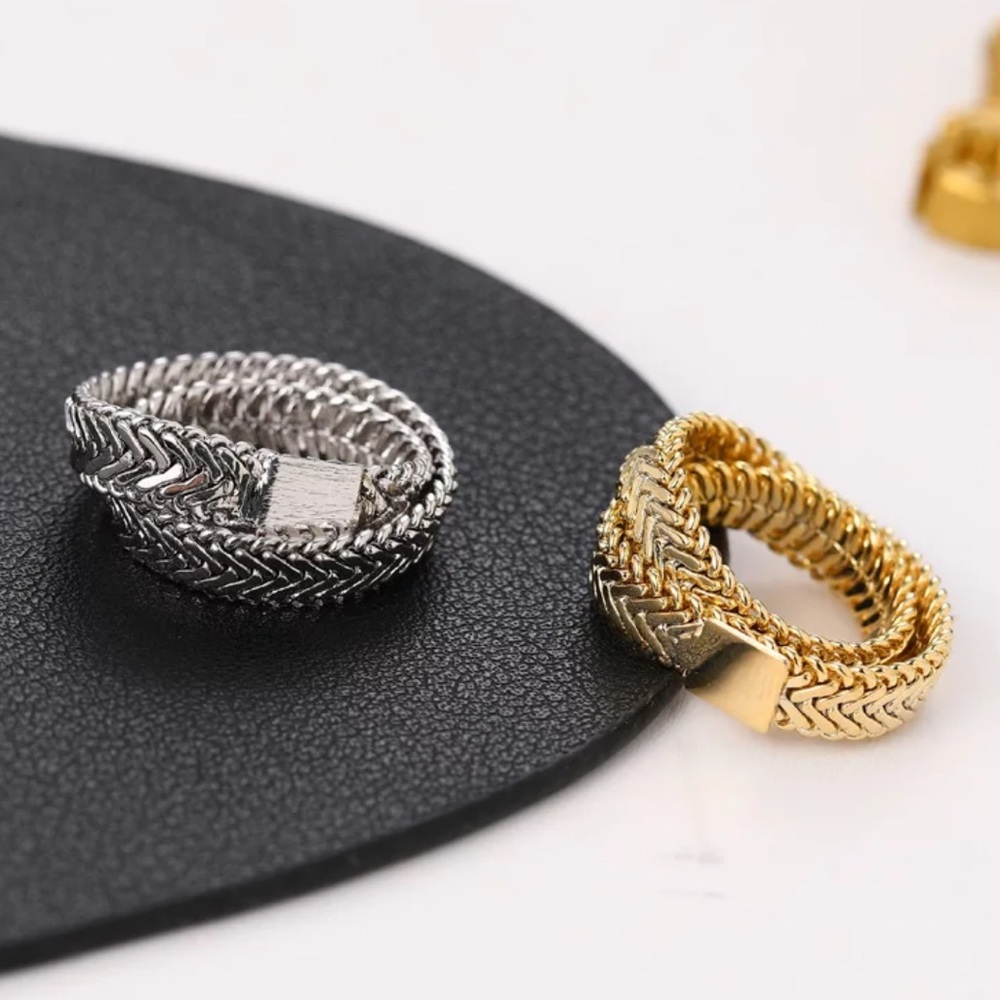 NEW GOLD STACKED SNAKE BONE CHAIN ADJUSTABLE RING, CUTE RING, SHINY RING. - Picture 4 of 5